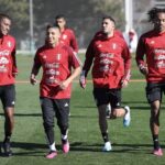 A solo horas para que la selección peruana enfrente su primer amistoso del 2023, Juan Reynoso alista varias novedades en cuanto a nombres y también con relación al sistema que empleará.