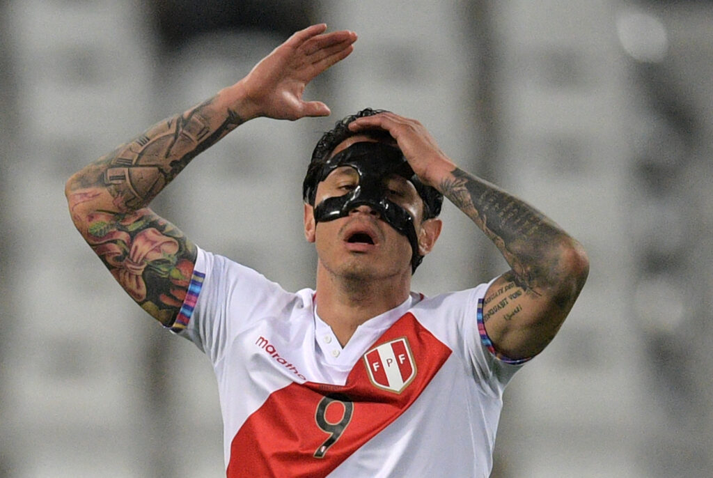 Gran baja para la selección peruana: Lapadula lesionado por tres meses